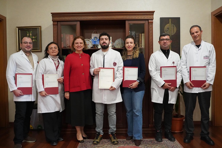 intorn-doktorumuz-ibrahim-eslem-demirdaga-buyuk-basari-20-12-2024-r.jpeg